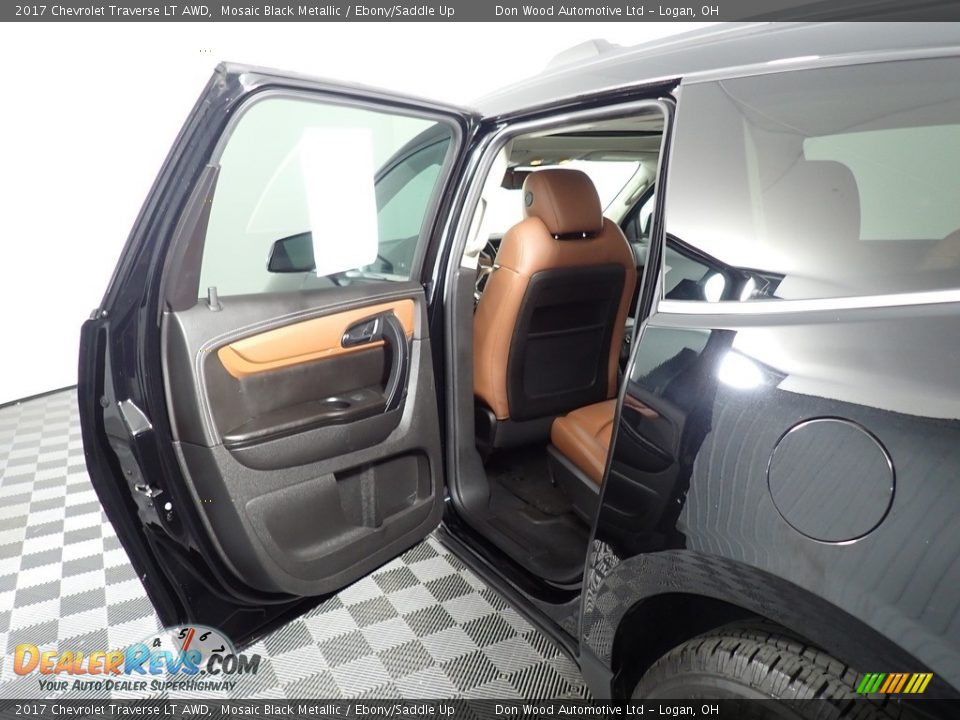 2017 Chevrolet Traverse LT AWD Mosaic Black Metallic / Ebony/Saddle Up Photo #30