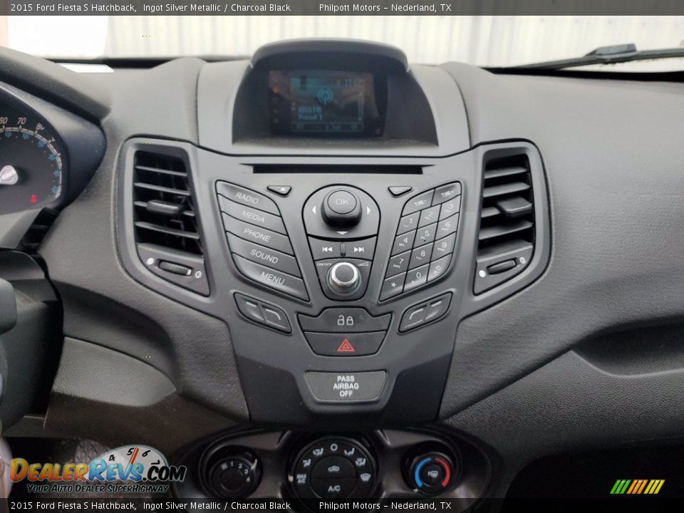 Controls of 2015 Ford Fiesta S Hatchback Photo #16
