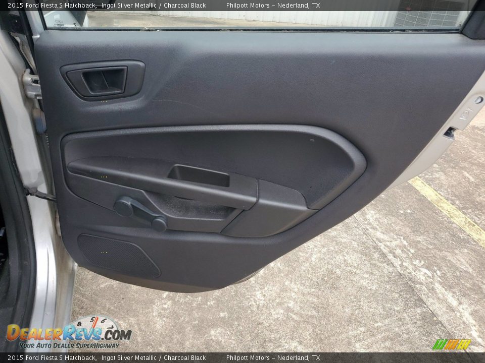 Door Panel of 2015 Ford Fiesta S Hatchback Photo #21