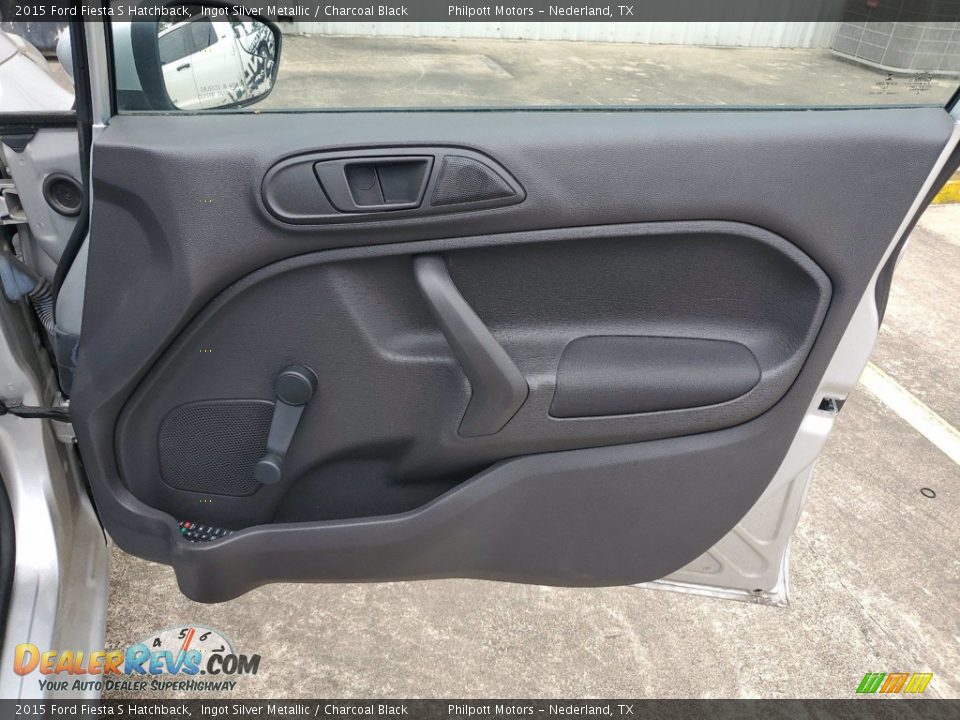 Door Panel of 2015 Ford Fiesta S Hatchback Photo #23