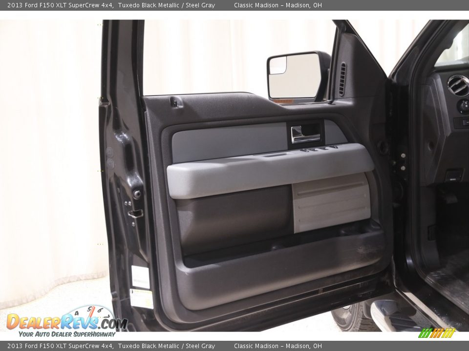 2013 Ford F150 XLT SuperCrew 4x4 Tuxedo Black Metallic / Steel Gray Photo #4