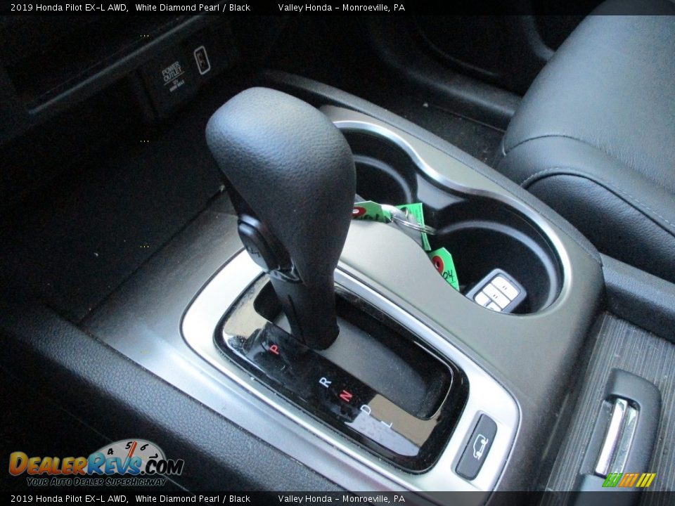 2019 Honda Pilot EX-L AWD White Diamond Pearl / Black Photo #17