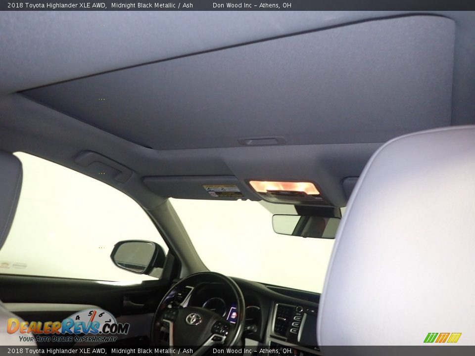 2018 Toyota Highlander XLE AWD Midnight Black Metallic / Ash Photo #2