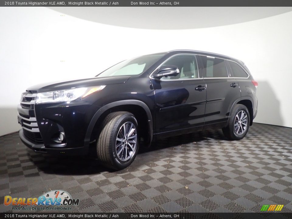 2018 Toyota Highlander XLE AWD Midnight Black Metallic / Ash Photo #11
