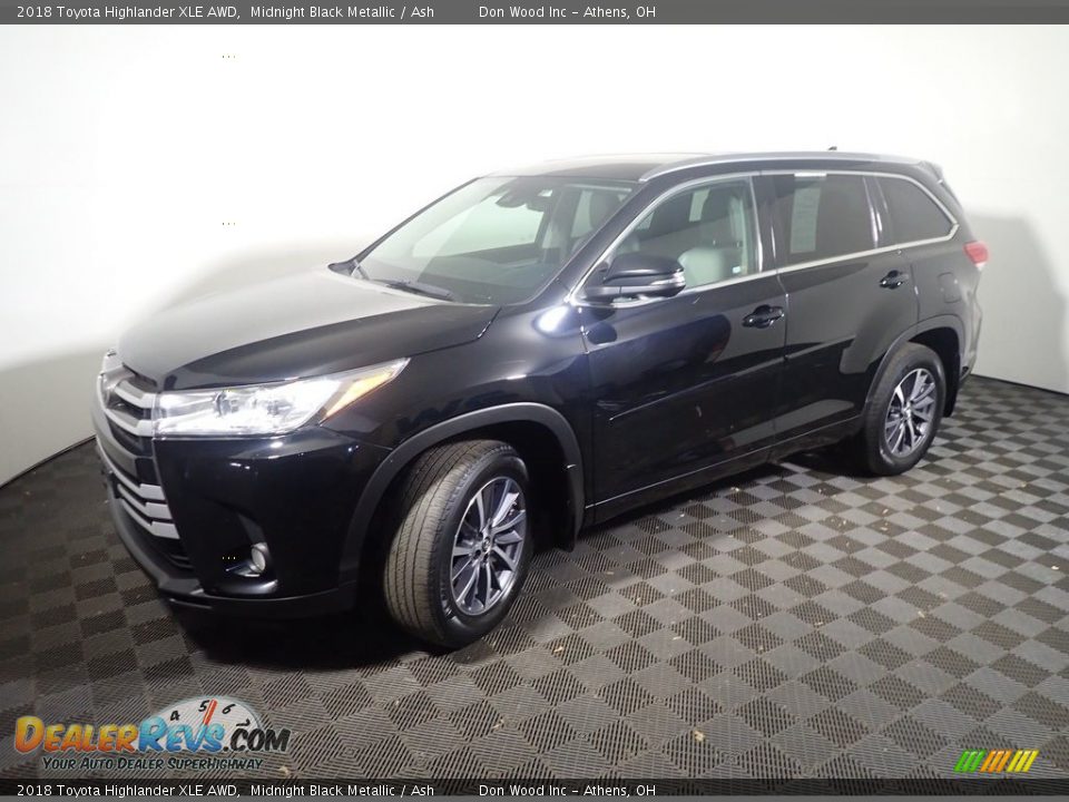 2018 Toyota Highlander XLE AWD Midnight Black Metallic / Ash Photo #12