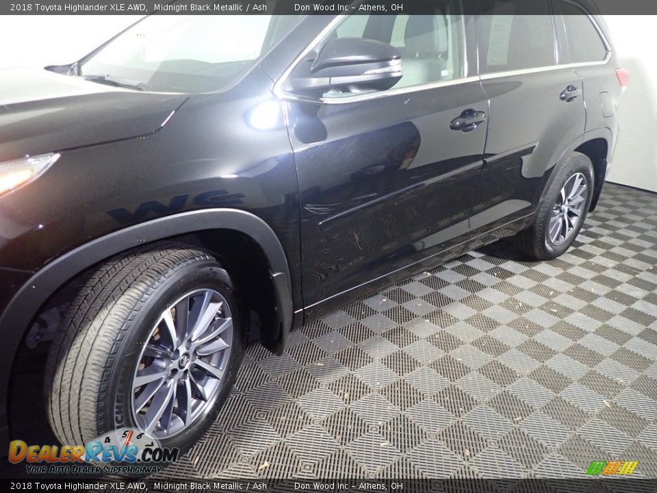 2018 Toyota Highlander XLE AWD Midnight Black Metallic / Ash Photo #13