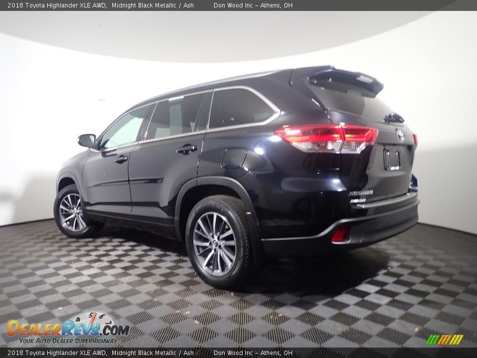2018 Toyota Highlander XLE AWD Midnight Black Metallic / Ash Photo #14