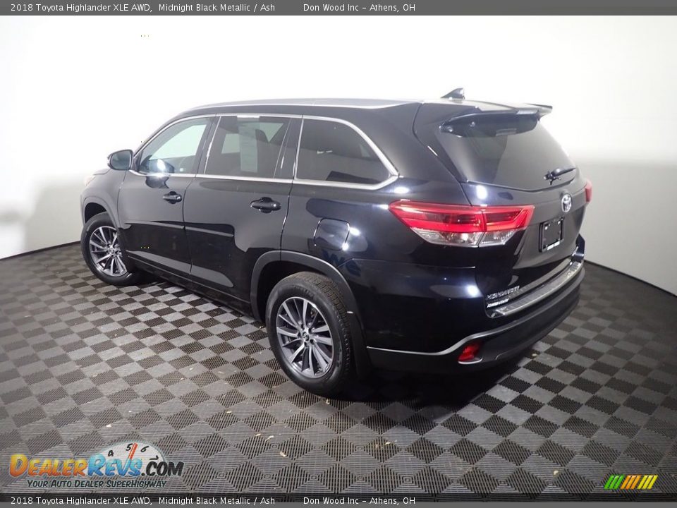 2018 Toyota Highlander XLE AWD Midnight Black Metallic / Ash Photo #15