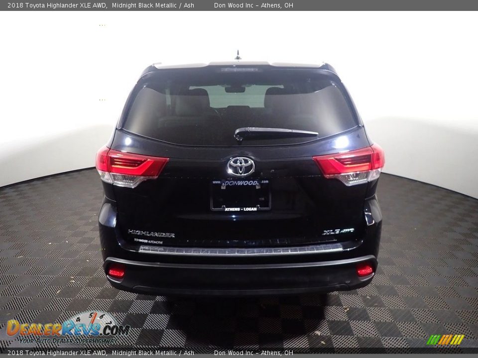 2018 Toyota Highlander XLE AWD Midnight Black Metallic / Ash Photo #16