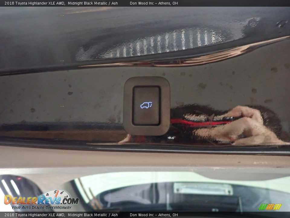 2018 Toyota Highlander XLE AWD Midnight Black Metallic / Ash Photo #18