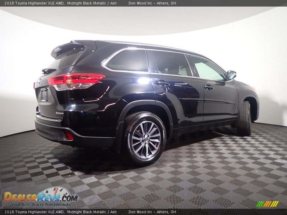 2018 Toyota Highlander XLE AWD Midnight Black Metallic / Ash Photo #20