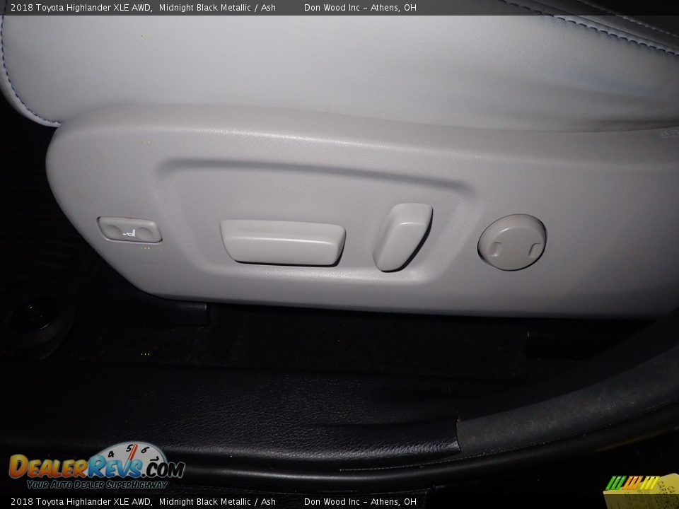 2018 Toyota Highlander XLE AWD Midnight Black Metallic / Ash Photo #27
