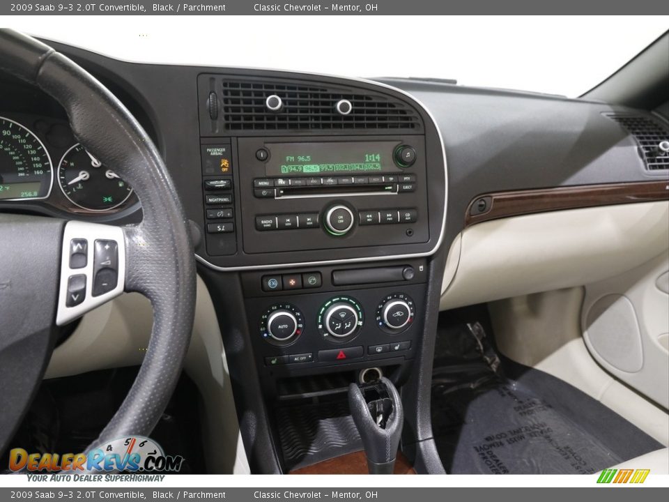 Controls of 2009 Saab 9-3 2.0T Convertible Photo #10