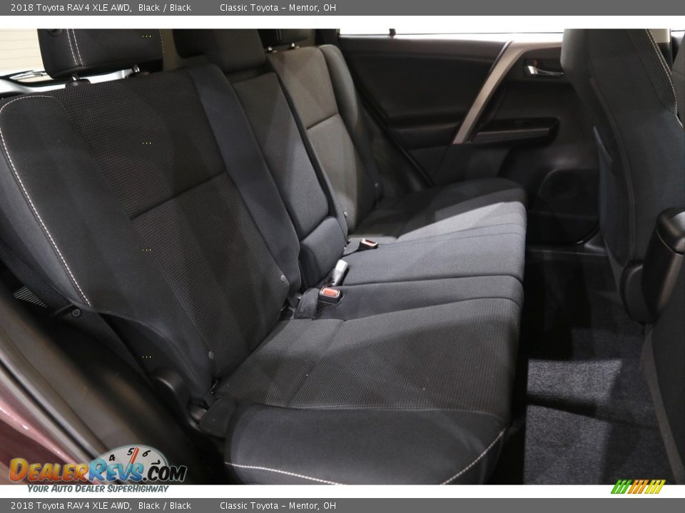 2018 Toyota RAV4 XLE AWD Black / Black Photo #15