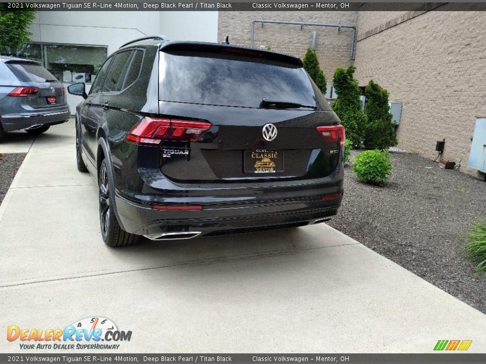 2021 Volkswagen Tiguan SE R-Line 4Motion Deep Black Pearl / Titan Black Photo #2