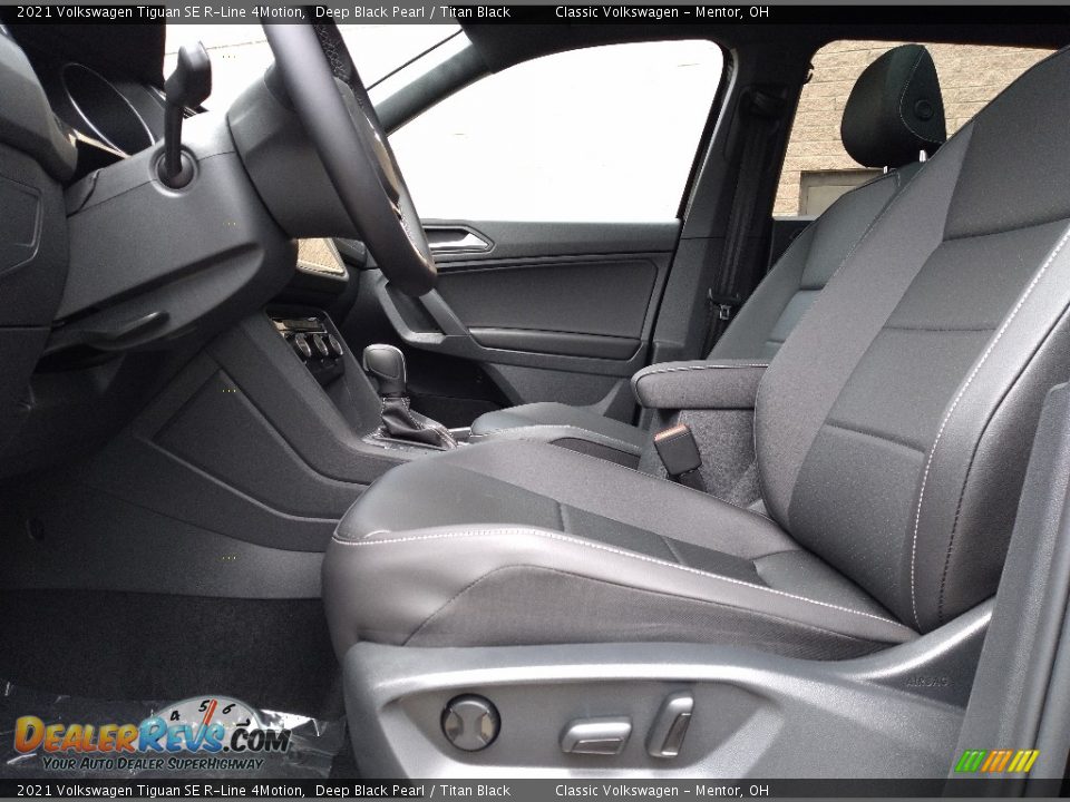 Titan Black Interior - 2021 Volkswagen Tiguan SE R-Line 4Motion Photo #4