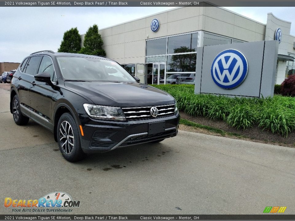 2021 Volkswagen Tiguan SE 4Motion Deep Black Pearl / Titan Black Photo #1