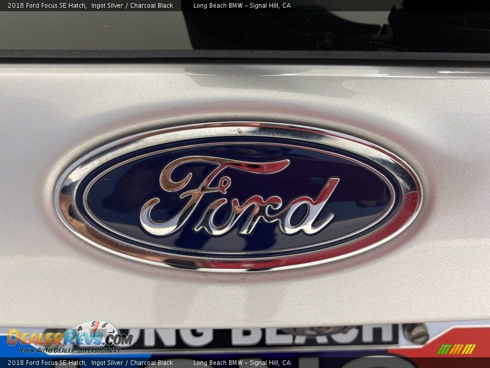 2018 Ford Focus SE Hatch Ingot Silver / Charcoal Black Photo #10