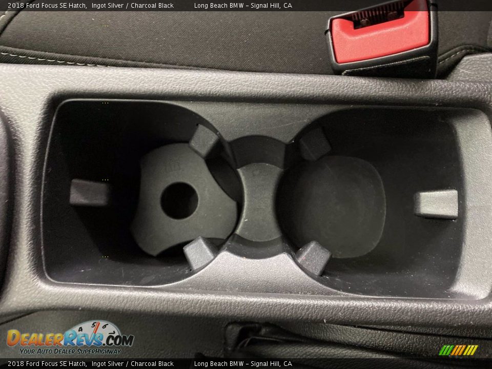 2018 Ford Focus SE Hatch Ingot Silver / Charcoal Black Photo #29