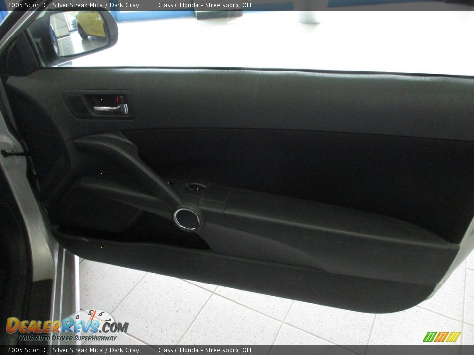 2005 Scion tC Silver Streak Mica / Dark Gray Photo #14