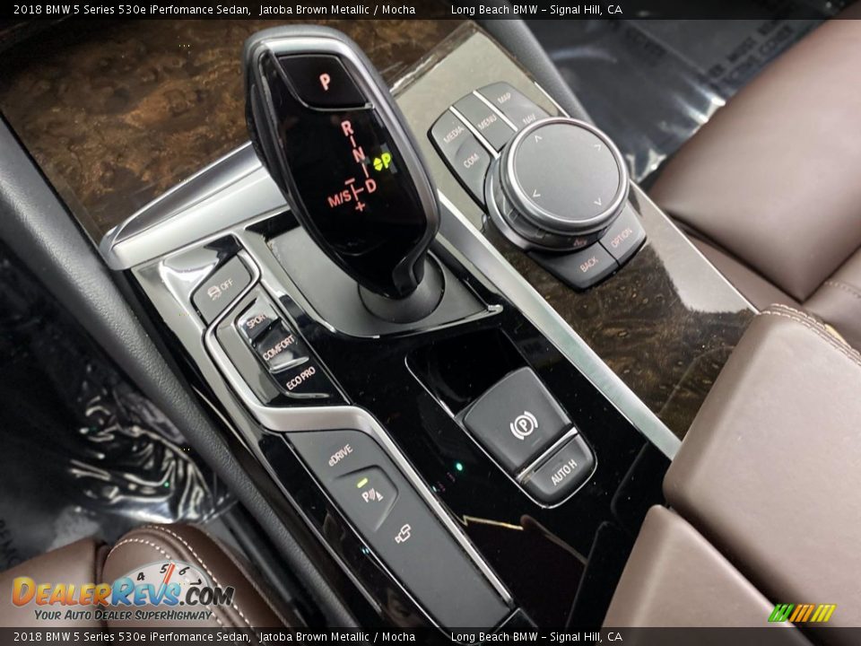 2018 BMW 5 Series 530e iPerfomance Sedan Shifter Photo #27