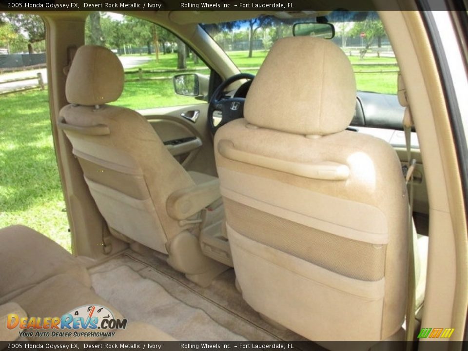 2005 Honda Odyssey EX Desert Rock Metallic / Ivory Photo #17