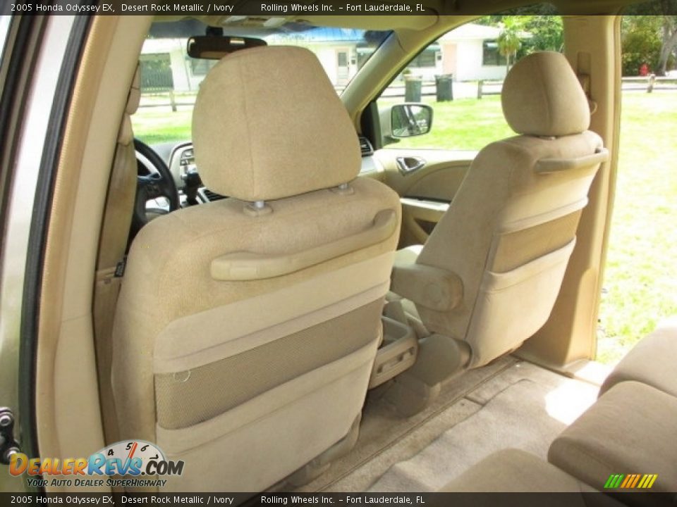 2005 Honda Odyssey EX Desert Rock Metallic / Ivory Photo #30