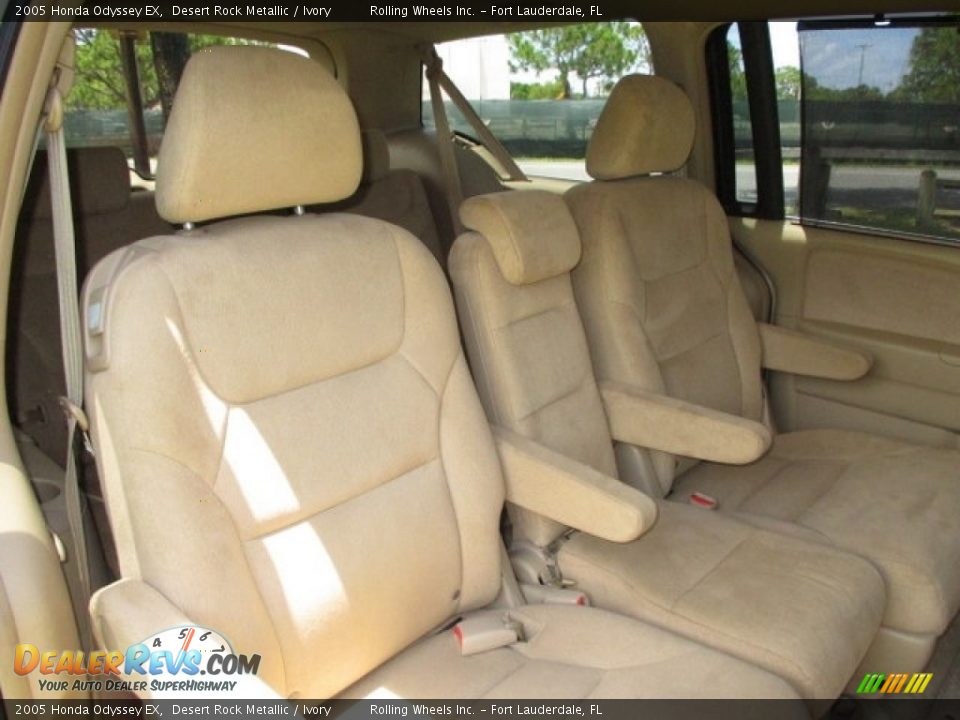 2005 Honda Odyssey EX Desert Rock Metallic / Ivory Photo #34