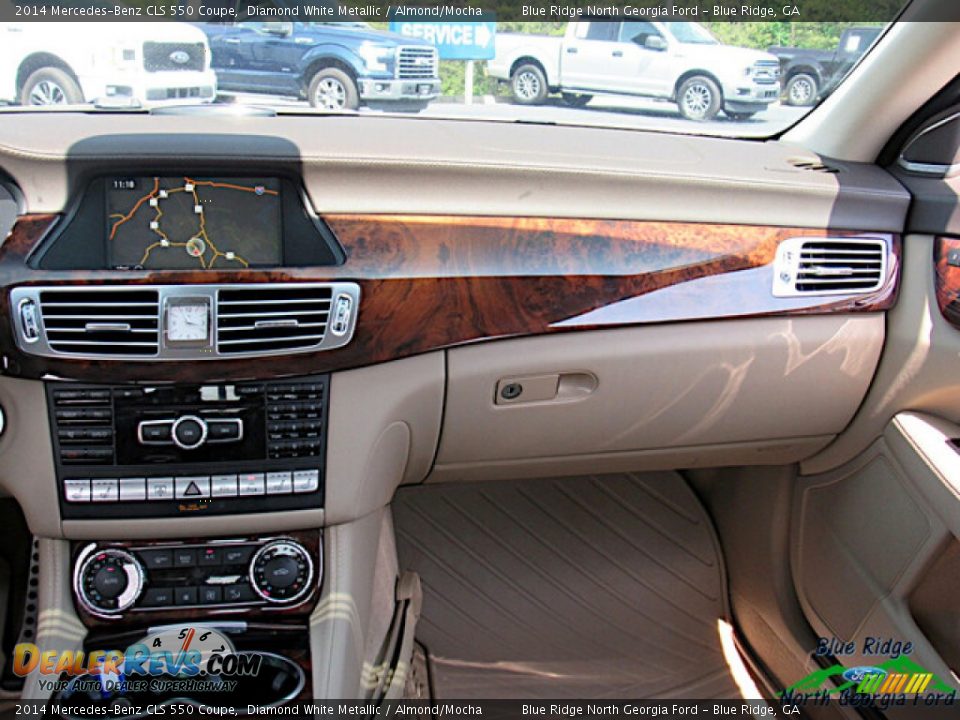 Dashboard of 2014 Mercedes-Benz CLS 550 Coupe Photo #15