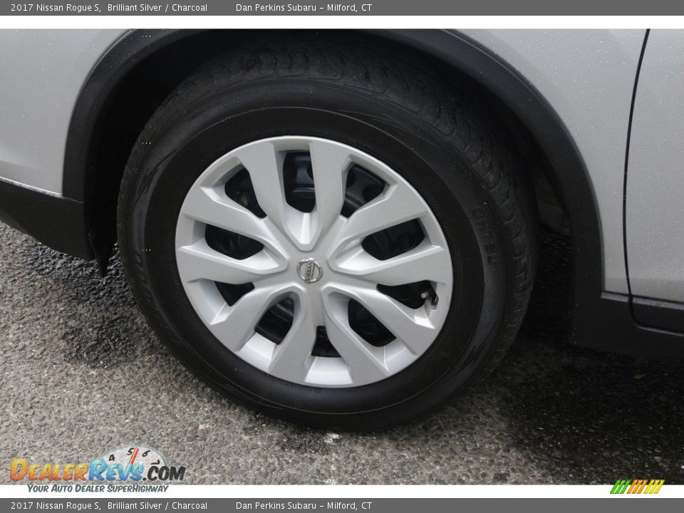 2017 Nissan Rogue S Wheel Photo #21