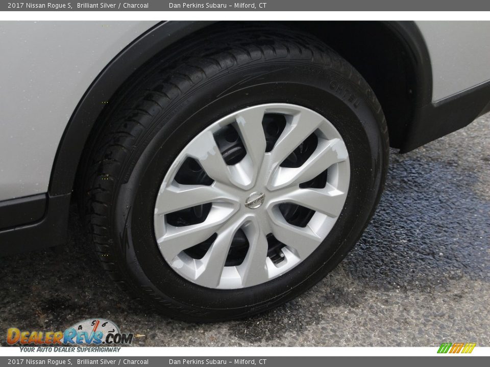 2017 Nissan Rogue S Wheel Photo #23