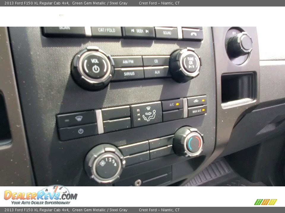 2013 Ford F150 XL Regular Cab 4x4 Green Gem Metallic / Steel Gray Photo #16