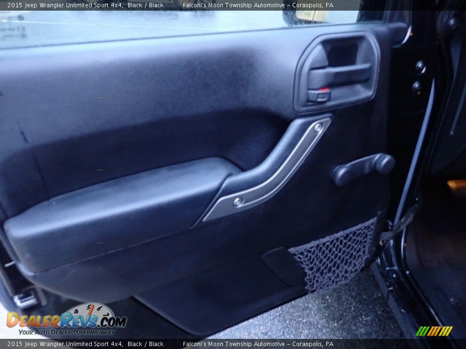 2015 Jeep Wrangler Unlimited Sport 4x4 Black / Black Photo #18