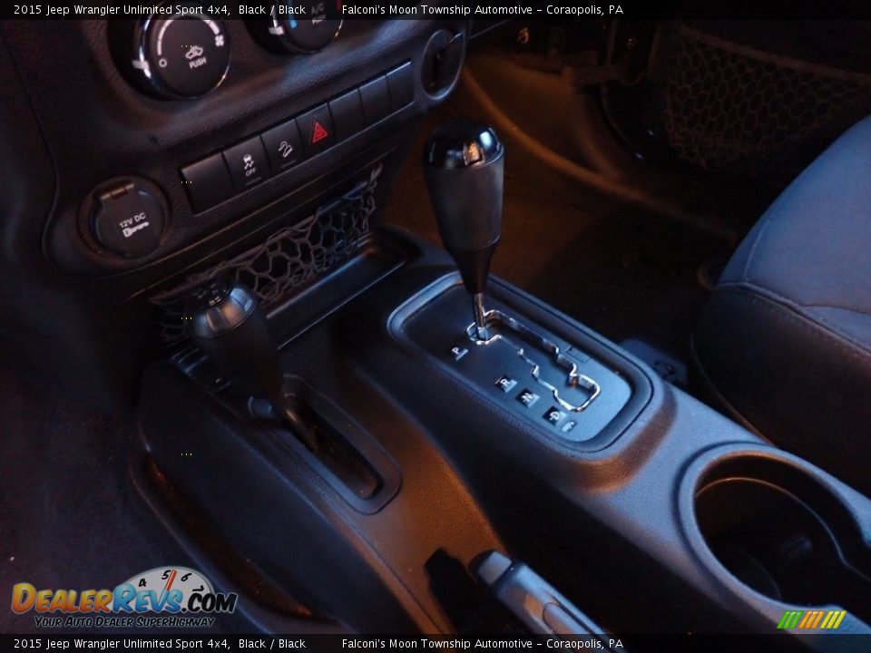 2015 Jeep Wrangler Unlimited Sport 4x4 Black / Black Photo #19