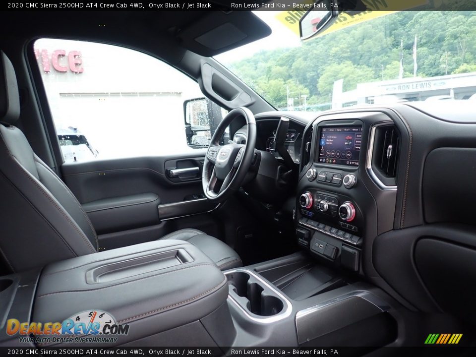 2020 GMC Sierra 2500HD AT4 Crew Cab 4WD Onyx Black / Jet Black Photo #13