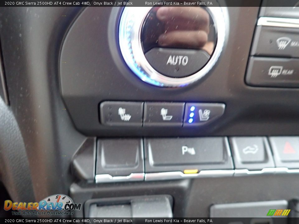 2020 GMC Sierra 2500HD AT4 Crew Cab 4WD Onyx Black / Jet Black Photo #22