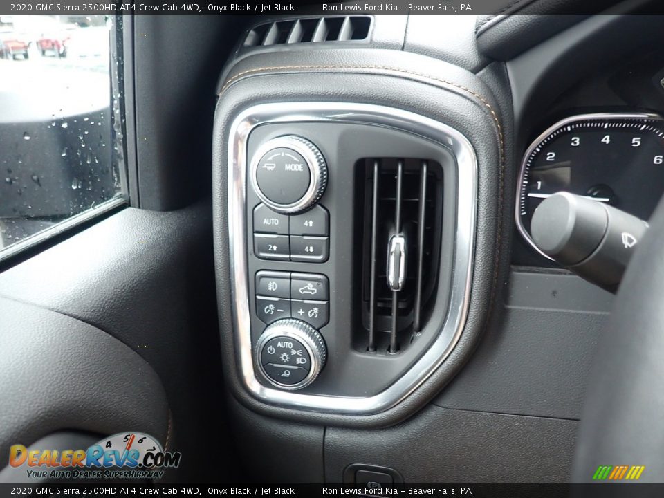2020 GMC Sierra 2500HD AT4 Crew Cab 4WD Onyx Black / Jet Black Photo #25