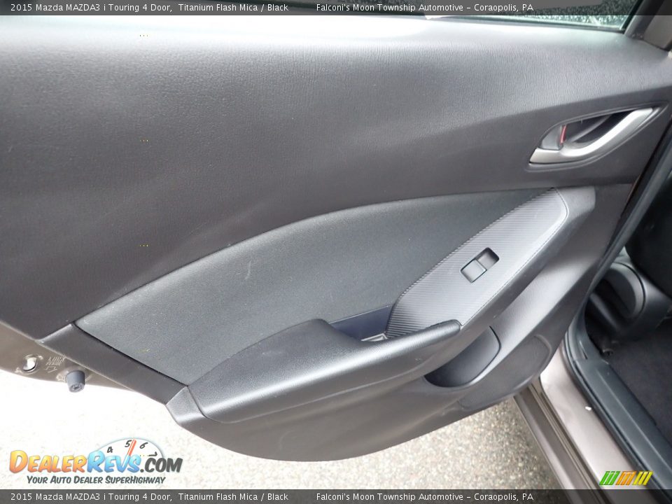 Door Panel of 2015 Mazda MAZDA3 i Touring 4 Door Photo #18
