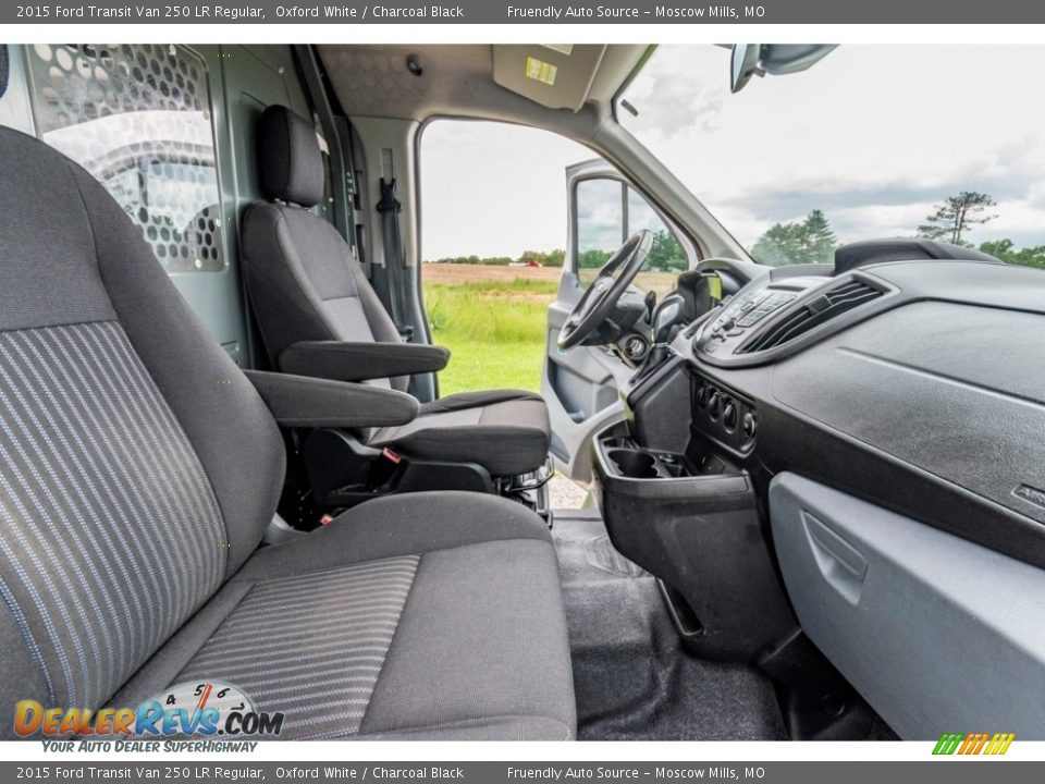 2015 Ford Transit Van 250 LR Regular Oxford White / Charcoal Black Photo #29