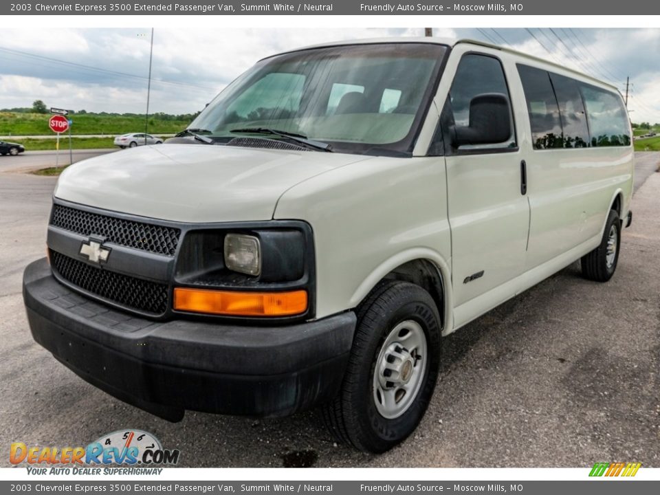 Front 3/4 View of 2003 Chevrolet Express 3500 Extended Passenger Van Photo #8