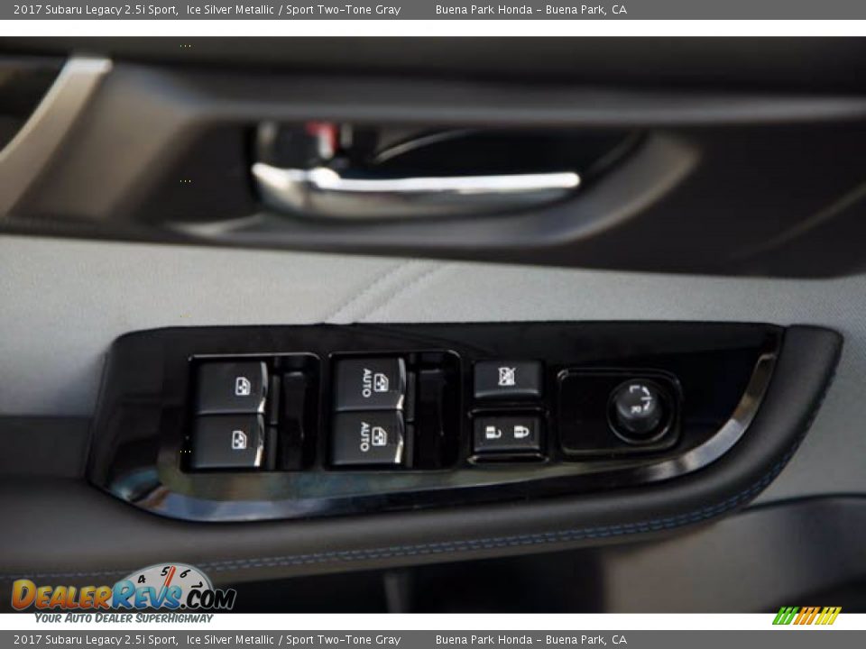2017 Subaru Legacy 2.5i Sport Ice Silver Metallic / Sport Two-Tone Gray Photo #29