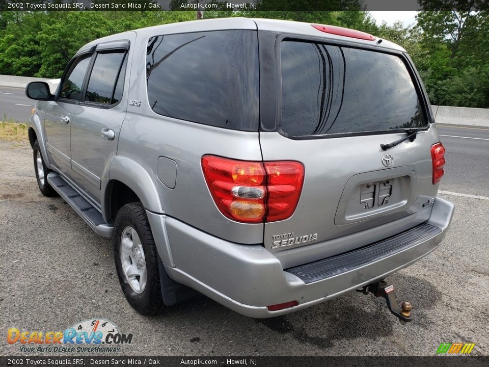 2002 Toyota Sequoia SR5 Desert Sand Mica / Oak Photo #5