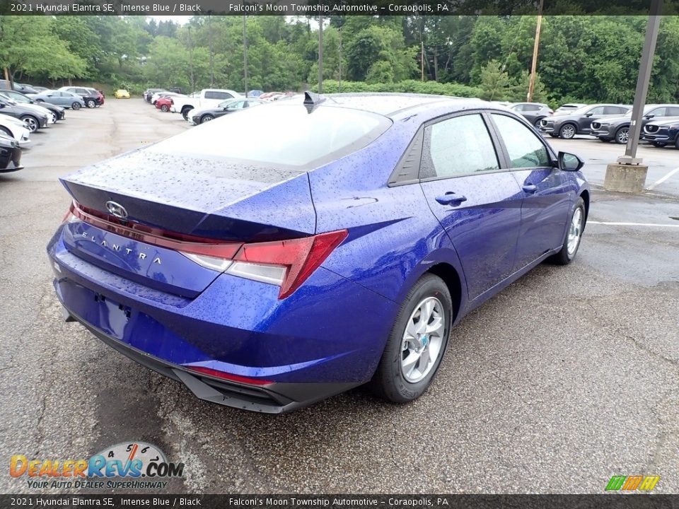 2021 Hyundai Elantra SE Intense Blue / Black Photo #2