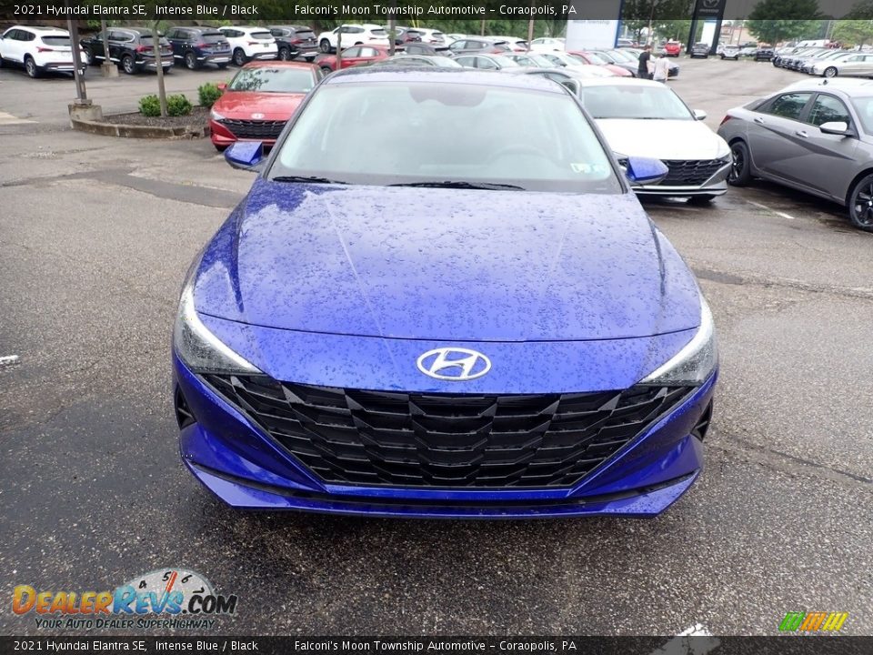 2021 Hyundai Elantra SE Intense Blue / Black Photo #4