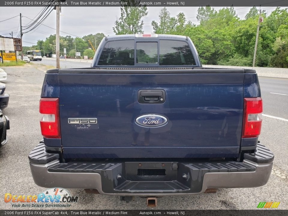 2006 Ford F150 FX4 SuperCab 4x4 True Blue Metallic / Medium Flint Photo #5