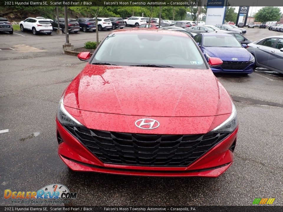 2021 Hyundai Elantra SE Scarlet Red Pearl / Black Photo #4