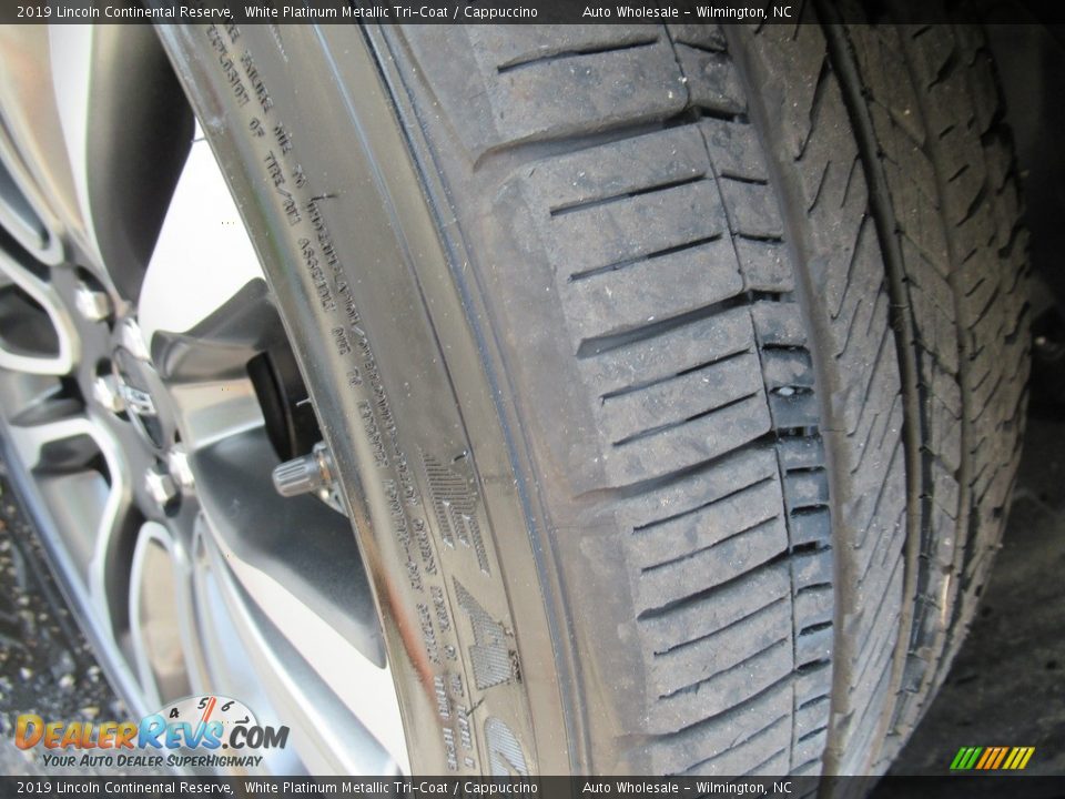 2019 Lincoln Continental Reserve White Platinum Metallic Tri-Coat / Cappuccino Photo #8