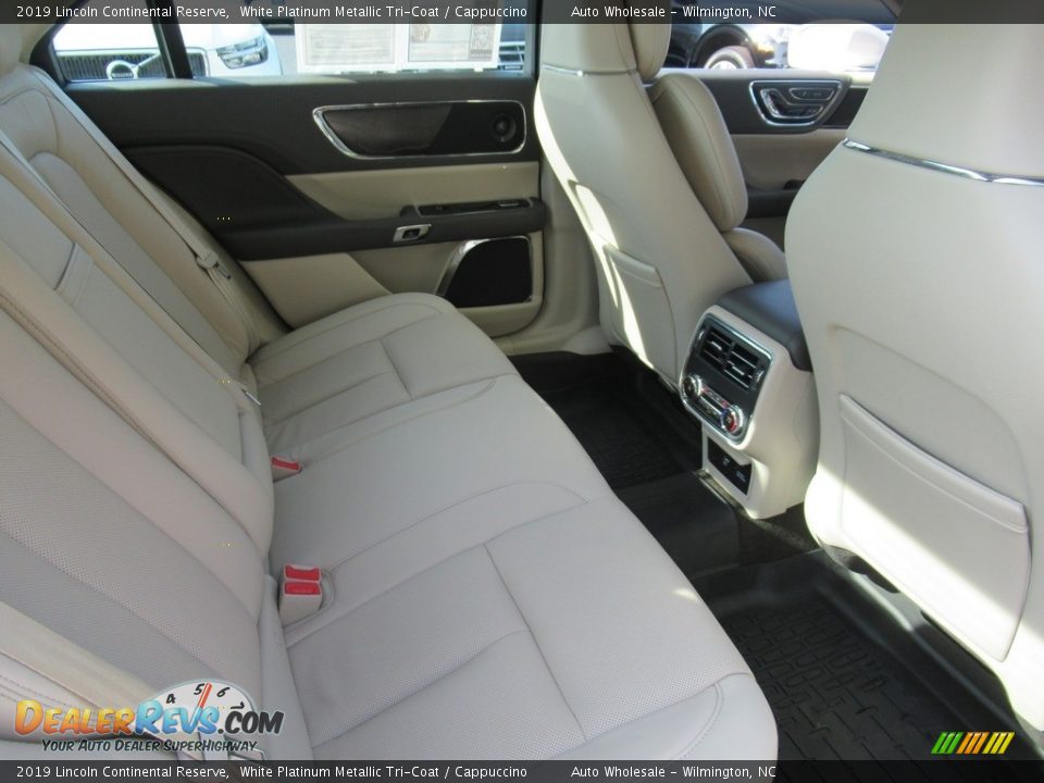 2019 Lincoln Continental Reserve White Platinum Metallic Tri-Coat / Cappuccino Photo #14