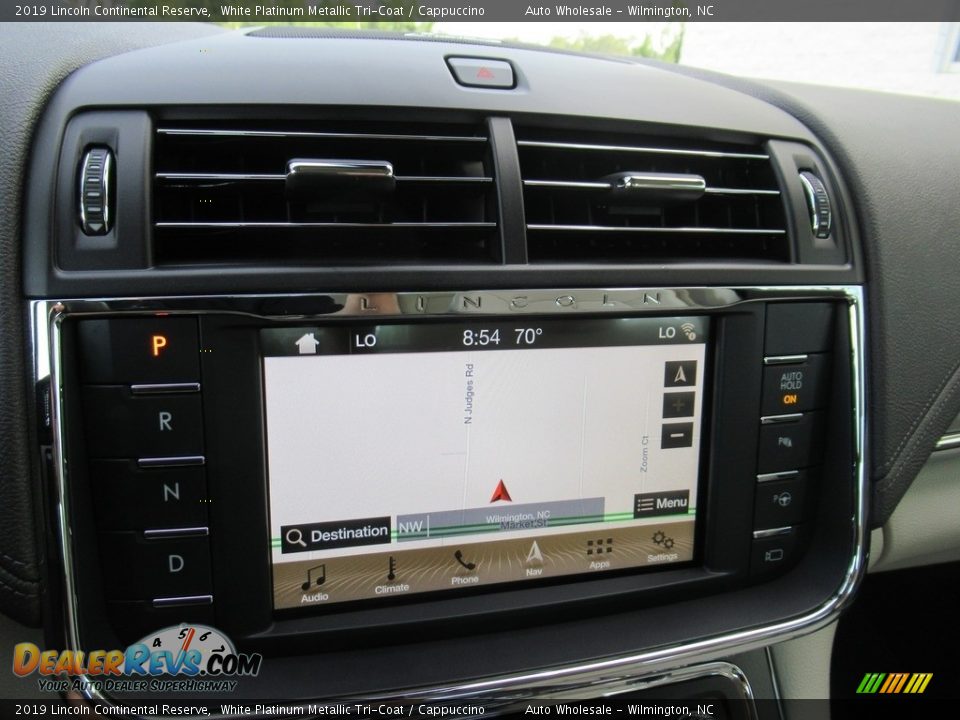 2019 Lincoln Continental Reserve White Platinum Metallic Tri-Coat / Cappuccino Photo #17