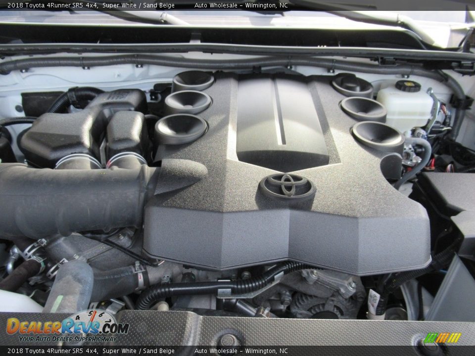 2018 Toyota 4Runner SR5 4x4 Super White / Sand Beige Photo #6
